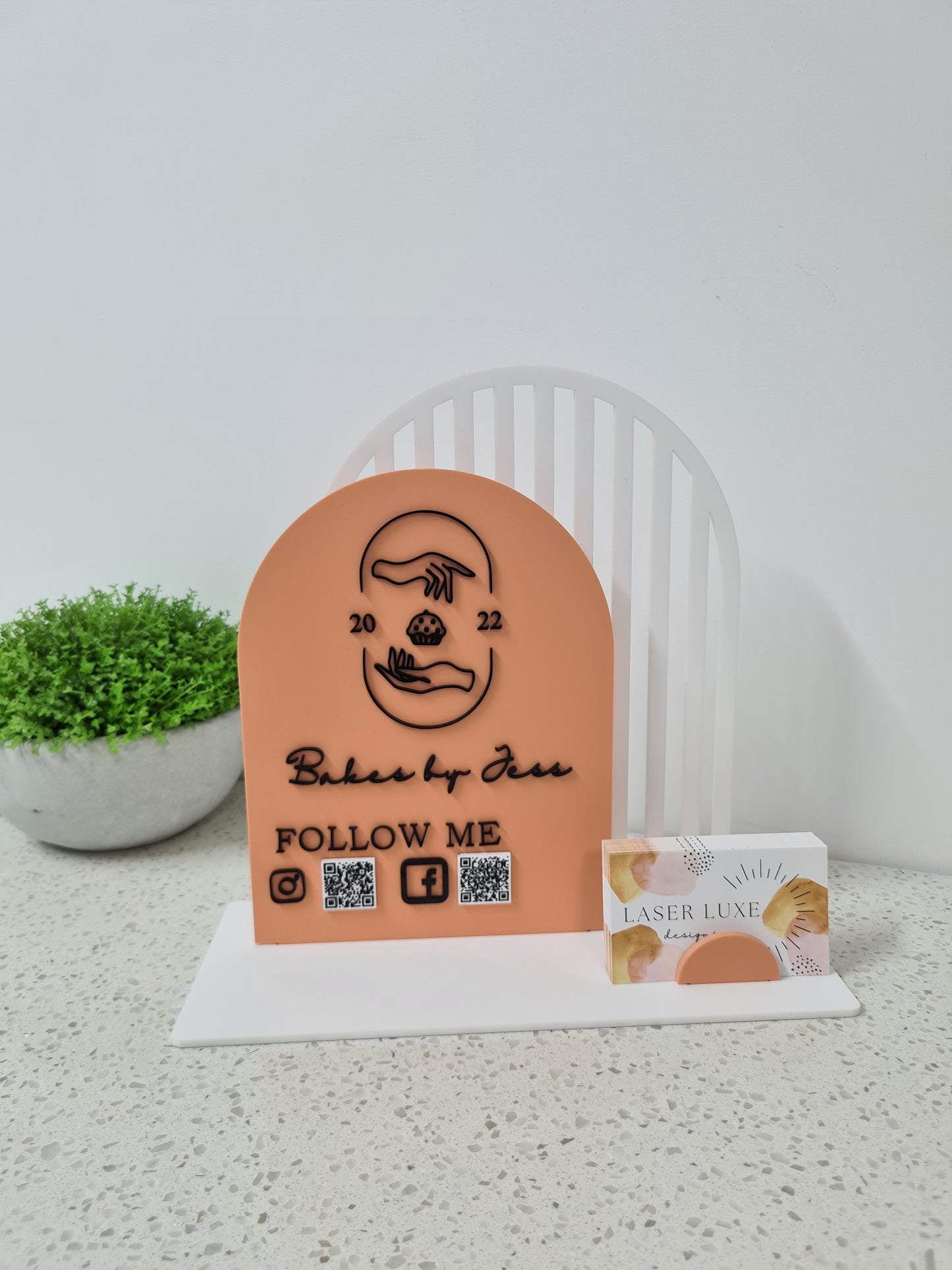 SOCIAL MEDIA, SQUARE READER, QR CODE SIGNAGE