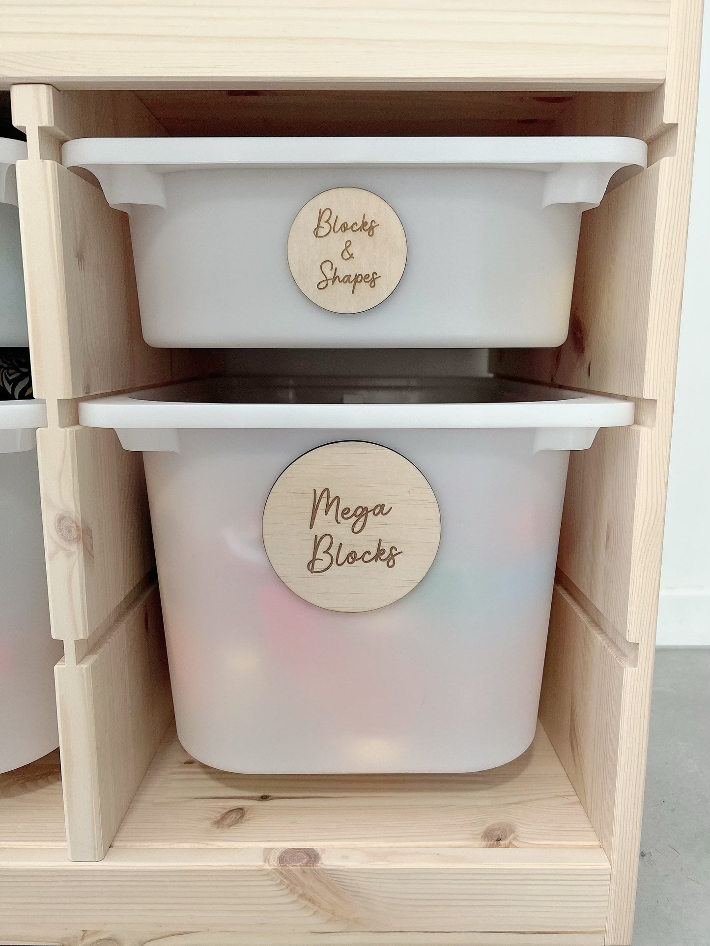 PERSONALISED WOODEN ENGRAVED TOY STORAGE LABELS - KEEP TOYS ORGANISED IN STYLE!