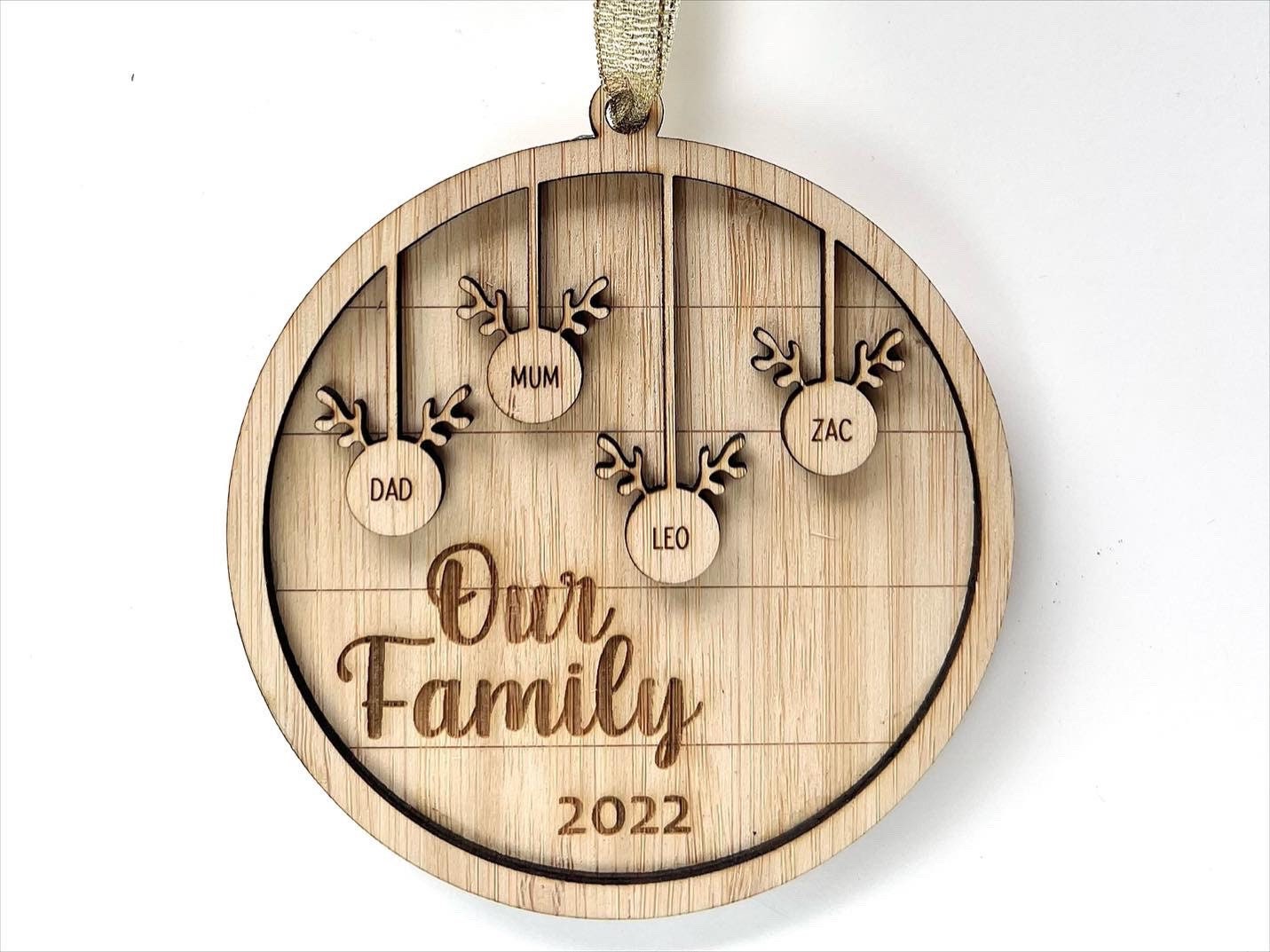 FAMILY REINDEER CHRISTMAS ORNAMENT